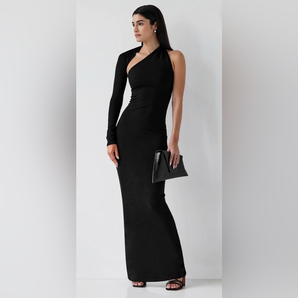 Marcella NYC Dresses & Skirts - Marcella Manhattan One Shoulder Black Gown Size Medium